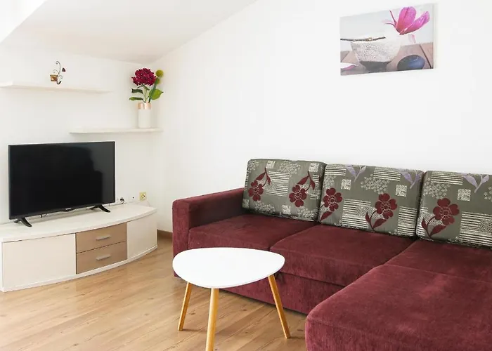 Tomic Apartment *
